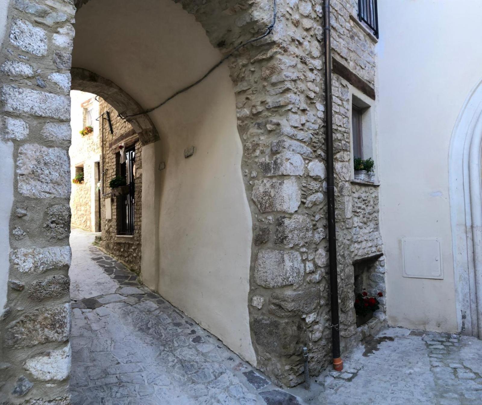 Casa Vacanze Margiu Pater Domus Goriano Sicoli Zewnętrze zdjęcie